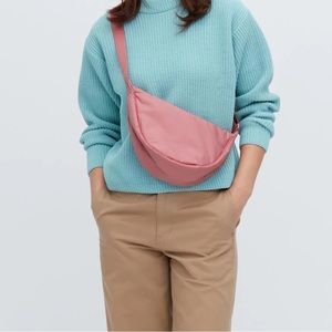 UNIQLO Round Mini Shoulder Bag